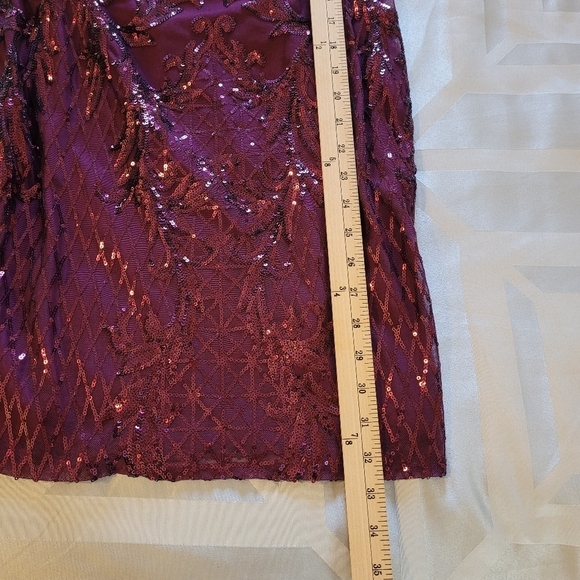 DB Studio Purple Short Mini Allover Sequin Illusion Plunge Dress Sz 10 - Picture 12 of 15